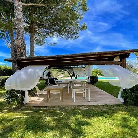 Villa Relax In Italy S Most Famous Sagrantino Wine And Truffle Slps 15 Exc Pool *
