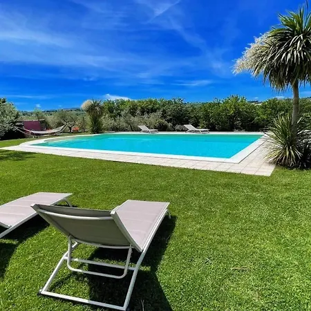 Villa Relax In Italy S Most Famous Sagrantino Wine And Truffle Slps 15 Exc Pool *