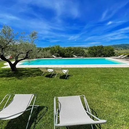 Villa Relax In Italy S Most Famous Sagrantino Wine And Truffle Slps 15 Exc Pool *