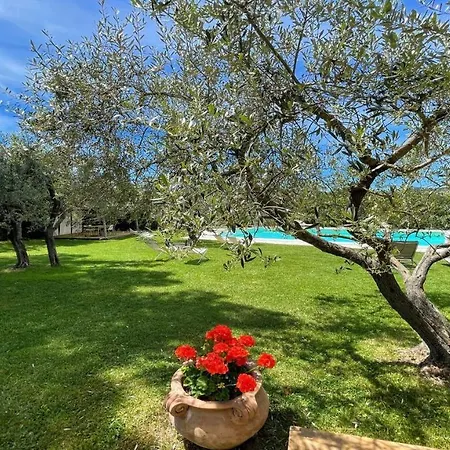 Villa Relax In Italy S Most Famous Sagrantino Wine And Truffle Slps 15 Exc Pool