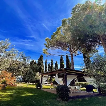 Relax In Italy S Most Famous Sagrantino Wine And Truffle Slps 15 Exc Pool Villa